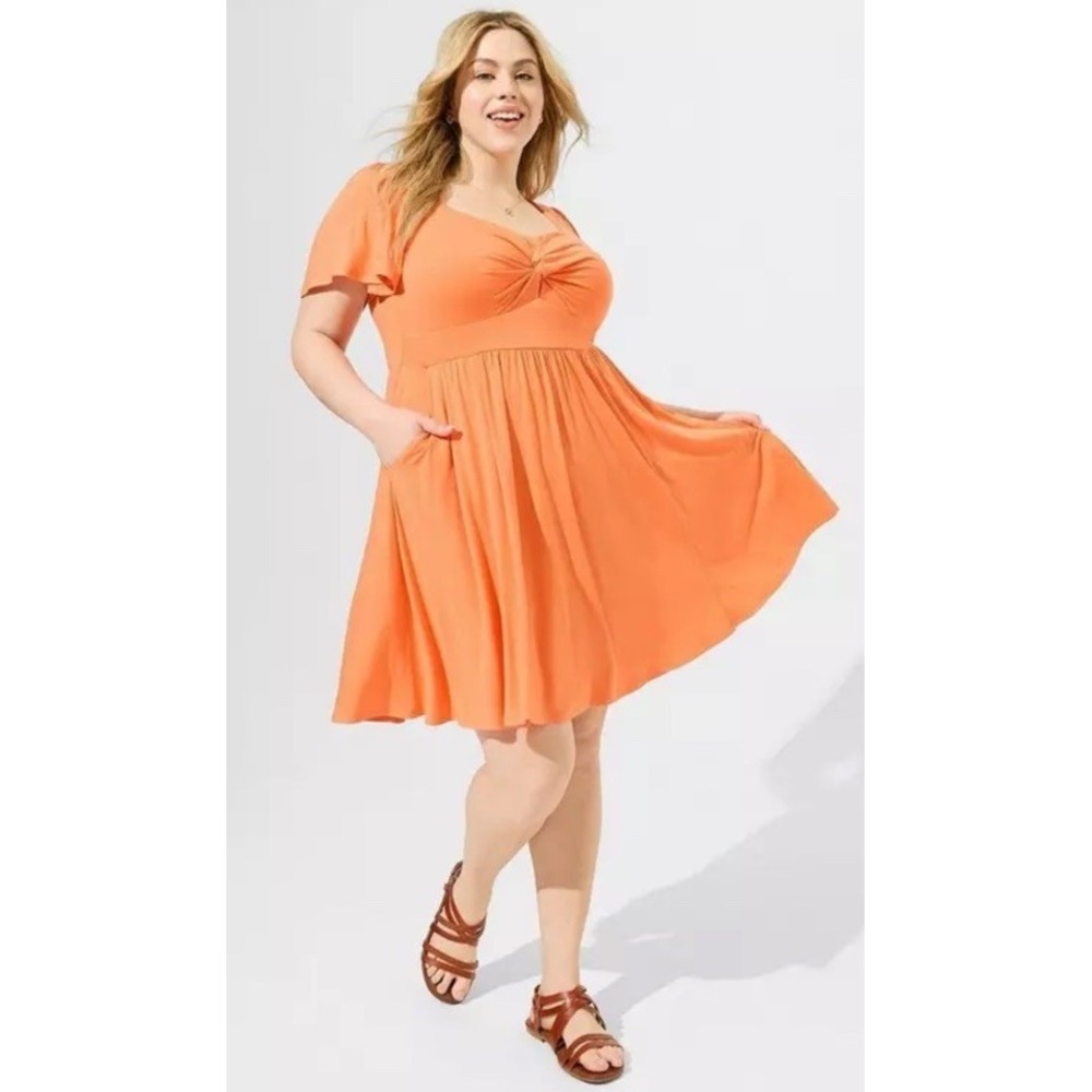 Torrid Super Soft Twist Front Skater Dress – Size 1 1x Orange